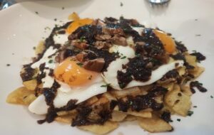 Restaurante-el-pimiento-verde-huevos-rotos-te-veo-en-madrid.jpg