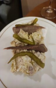 bar-restaurante-las-bridas-ensaladilla-te-veo-en-madrid.jpg