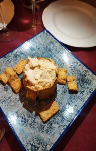 hotel-la-casa-de-los-coy-ensaladilla-te-veo-en-madrid.jpg