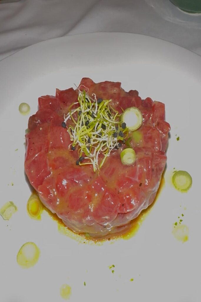 Steak tartar del restaurante Merci. teveoenmadrid.com blog de gastronomía, restauración y ocio en Madrid