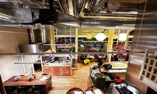 Vinitus, rica cocina y buen precio con vistas a la calle de Alcalá