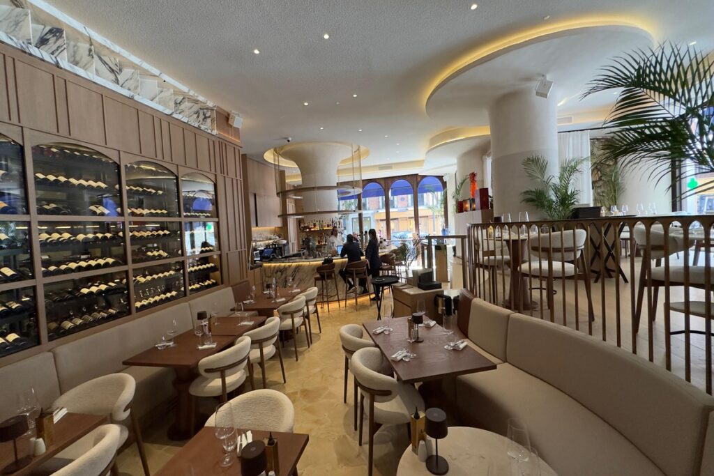 Nota Blue New Brasserie, sala