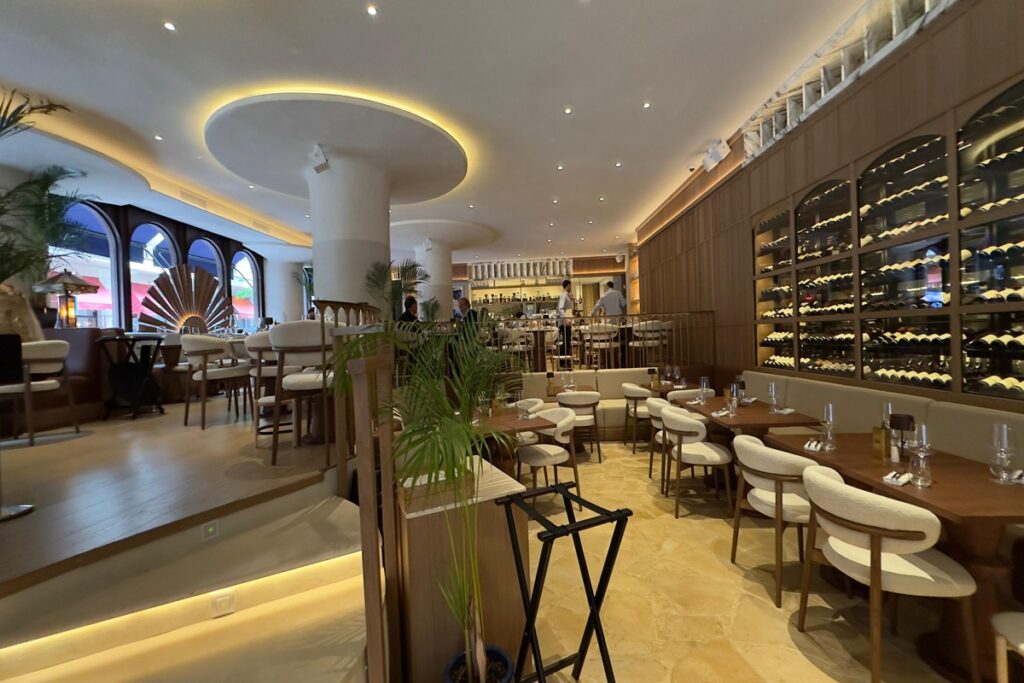 Nota Blue New Brasserie, espacio