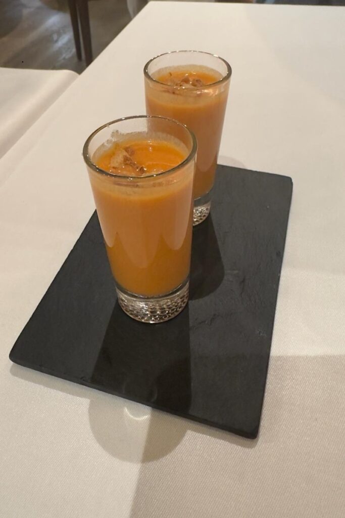 Salmorejo, aperitivo del restaurante La Mamá