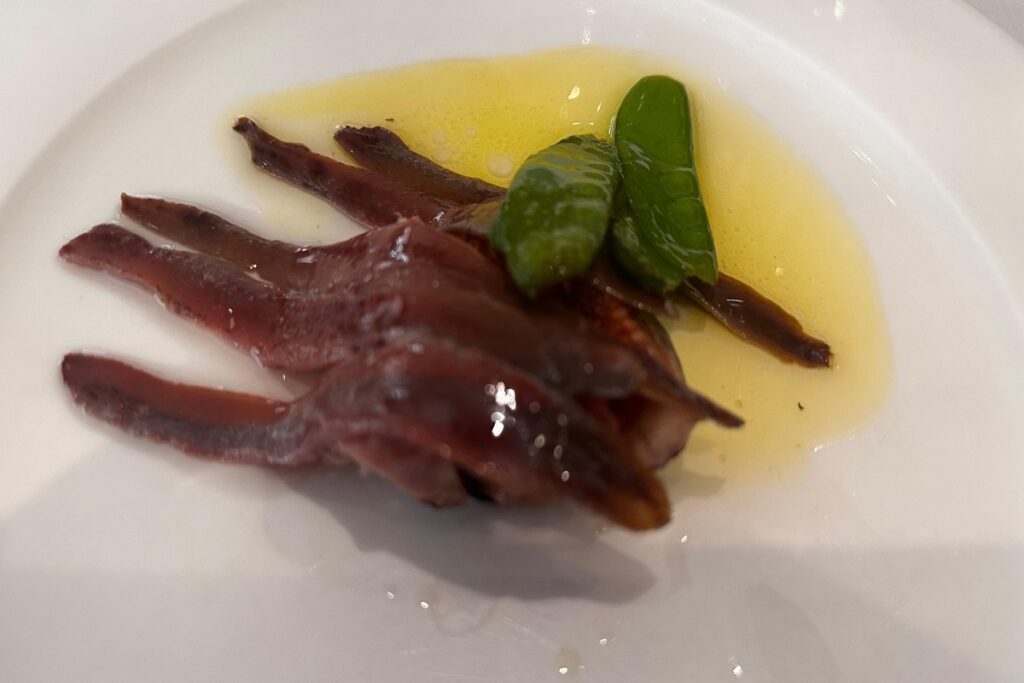 Anchoas con brevas y vainas del restaurante Barrera