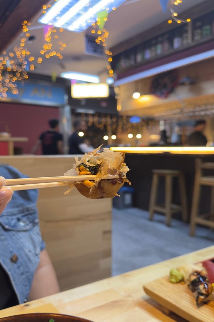 Restaurante Yokaloka en el mercado de Antón Martín