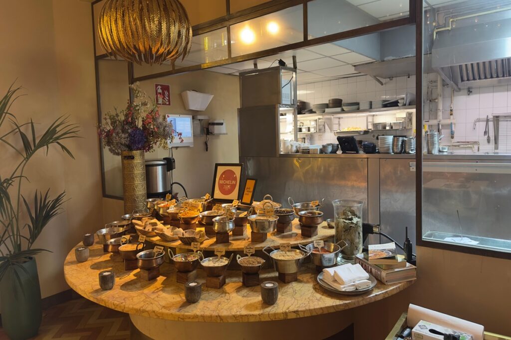 Especias en el restaurante Benarés Madrid