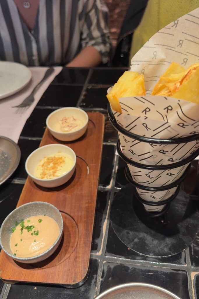 Patatas hojaldradas, restaurante Raimunda