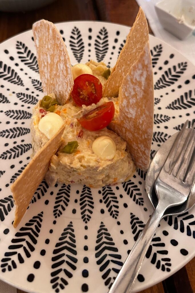 Donde Mónica, deliciosa su ensaladilla rusa